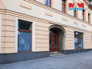 Pronájem obchodního prostoru, Jeseník, Masarykovo nám., 335 m2