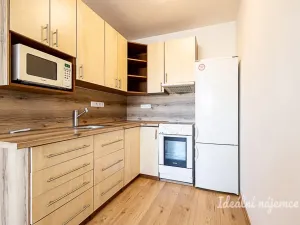 Pronájem bytu 2+kk, Praha - Černý Most, Kpt. Stránského, 46 m2