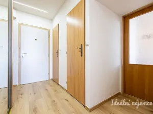 Pronájem bytu 2+kk, Praha - Černý Most, Kpt. Stránského, 46 m2