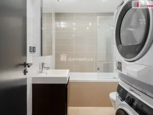 Pronájem bytu 3+kk, Praha - Libeň, U libeňského pivovaru, 74 m2