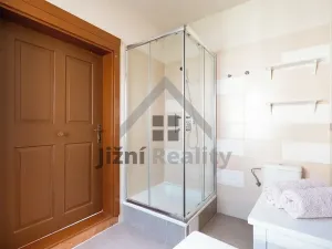 Prodej rodinného domu, Rožmberk nad Vltavou, 198 m2