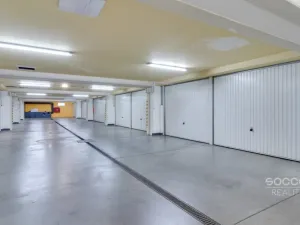 Pronájem atypického bytu, Praha - Prosek, Na pokraji, 68 m2