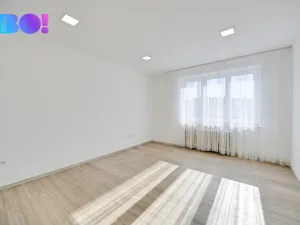 Prodej bytu 3+1, Šumperk, nám. Republiky, 27 m2