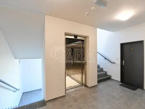 Pronájem bytu 1+kk, Benešov, Suchánkova, 33 m2