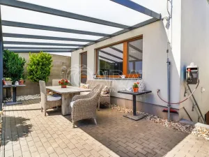 Prodej rodinného domu, Zeleneč, U Lesoparku, 174 m2