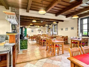 Prodej ubytování, Hlohovec, Na kopci, 1450 m2