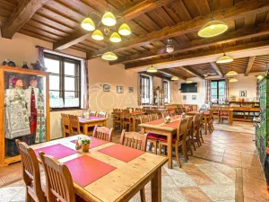 Prodej ubytování, Hlohovec, Na kopci, 1450 m2