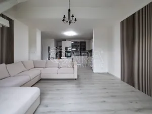 Prodej bytu 5+kk, Holubice, Za Dvorem, 117 m2