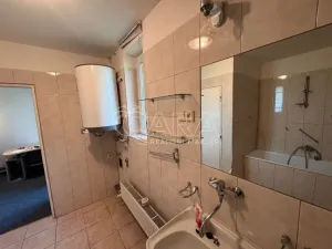 Pronájem kanceláře, Praha - Horní Počernice, Bystrá, 100 m2