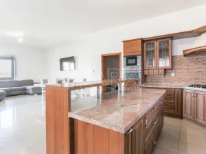 Prodej rodinného domu, Jesenice, Papoušková, 695 m2