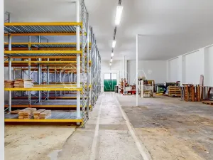 Pronájem skladu, Luby, 1700 m2