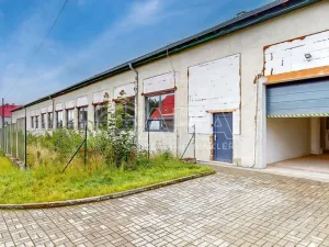 Pronájem skladu, Luby, 1700 m2