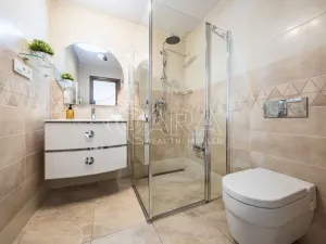 Prodej rodinného domu, Měrunice - Žichov, 186 m2