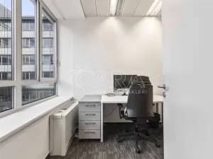 Pronájem kanceláře, Praha - Dejvice, Evropská, 236 m2