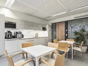 Pronájem kanceláře, Praha - Dejvice, Evropská, 236 m2
