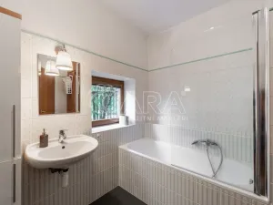 Pronájem rodinného domu, Statenice, Ke Kulnám, 191 m2