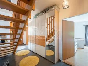 Prodej rodinného domu, Statenice, Ke Kulnám, 191 m2