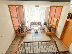 Pronájem kanceláře, Mariánské Lázně - Úšovice, U Mlékárny, 64 m2