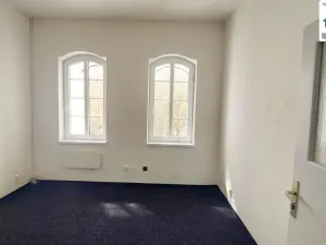 Pronájem kanceláře, Mariánské Lázně - Úšovice, U Mlékárny, 64 m2