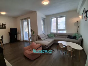 Pronájem bytu 3+1, Kroměříž, Velehradská, 89 m2