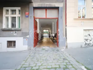 Prodej garáže, Praha - Žižkov, Čajkovského, 16 m2