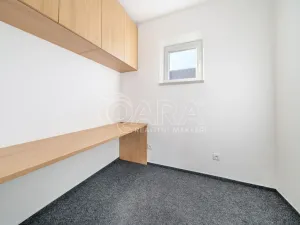 Prodej obchodního prostoru, Sukorady, 187 m2