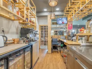 Prodej restaurace, Praha - Hostivař, náměstí Přátelství, 195 m2