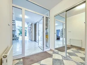 Pronájem rodinného domu, Dolní Břežany, V Úvozu, 380 m2
