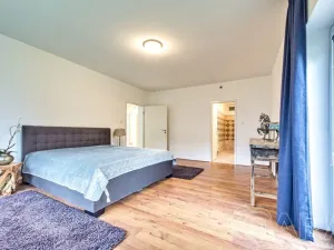 Pronájem rodinného domu, Dolní Břežany, V Úvozu, 380 m2