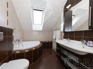 Prodej rodinného domu, Dolní Břežany, K Písnici, 136 m2