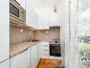 Prodej bytu 1+kk, Praha - Dejvice, Matějská, 33 m2