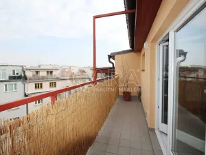 Pronájem bytu 1+kk, Praha - Holešovice, U průhonu, 31 m2