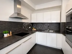 Pronájem bytu 2+kk, Praha - Stodůlky, Toufarova, 58 m2