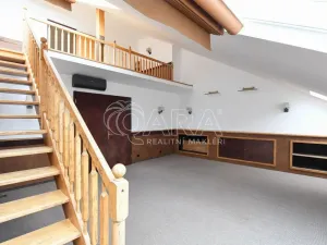 Pronájem bytu 3+1, Praha - Nové Město, Spálená, 127 m2