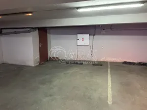 Pronájem garáže, Praha - Vršovice, Krymská, 12 m2