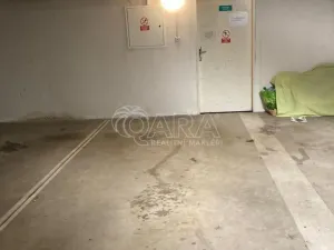 Pronájem garáže, Praha - Záběhlice, U Zahradního města, 13 m2
