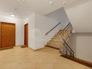 Prodej bytu 1+kk, Praha - Hlubočepy, Geologická, 48 m2