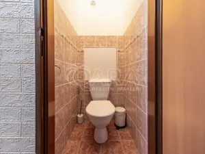 Prodej bytu 2+1, Unhošť, Komenského, 52 m2