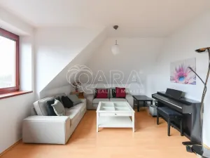 Prodej bytu 3+1, Jesenice, Platanová, 84 m2