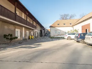 Pronájem kanceláře, Hostivice, nám. 1. máje, 25 m2