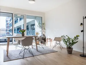Pronájem bytu 1+kk, Praha - Hloubětín, Poděbradská, 39 m2