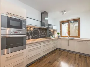 Prodej rodinného domu, Zbuzany, Lomená, 162 m2