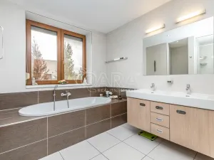 Prodej rodinného domu, Zbuzany, Lomená, 162 m2