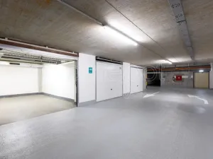 Prodej garáže, Praha - Smíchov, Tomkova, 19 m2