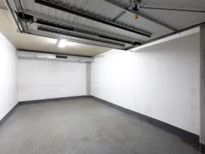 Prodej garáže, Praha - Smíchov, Tomkova, 19 m2