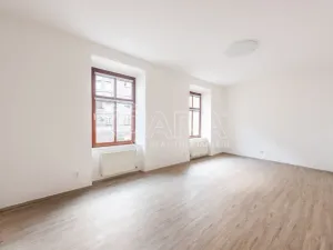 Pronájem bytu 2+kk, Praha - Karlín, Sokolovská, 62 m2