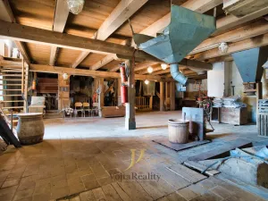 Prodej výrobních prostor, Tršice, 1544 m2