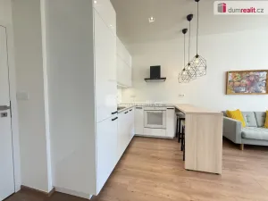 Pronájem bytu 2+kk, Praha - Košíře, Brožíkova, 47 m2