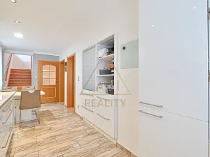 Prodej rodinného domu, Hřebeč, nám. Draha, 150 m2