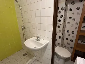 Pronájem bytu 1+kk, Praha - Radotín, Vrážská, 27 m2